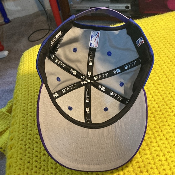 Los Angeles Lakers hat - Picture 5 of 5